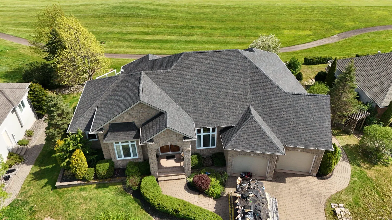 Finished architectural shingle roof on a Moncton estate